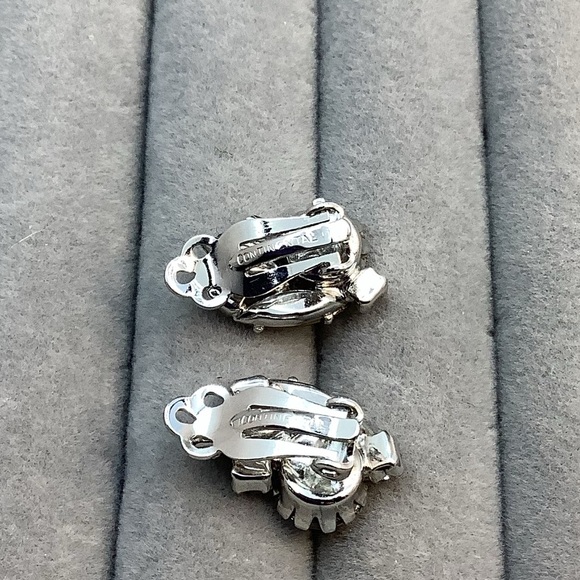 Vintage Continental Tiny Rhinestone Clip Earrings - Picture 4 of 5